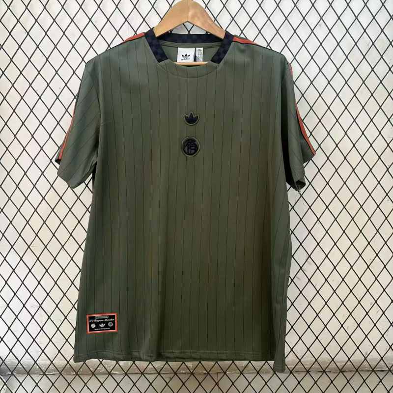 25-26 Bayern Dark Green Retro Model Jersey