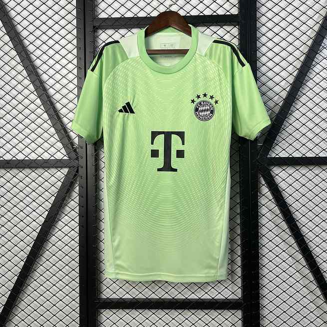 25-26 Bayern green goalkeeper jersey