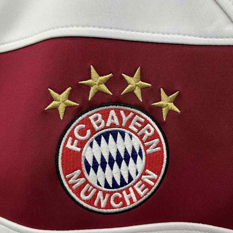 FC Bayern Munich 2025/26 Sweater S-2XL