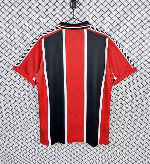 Retro Eintracht Frankfurt 1996/97 Home Jersey S-XXL