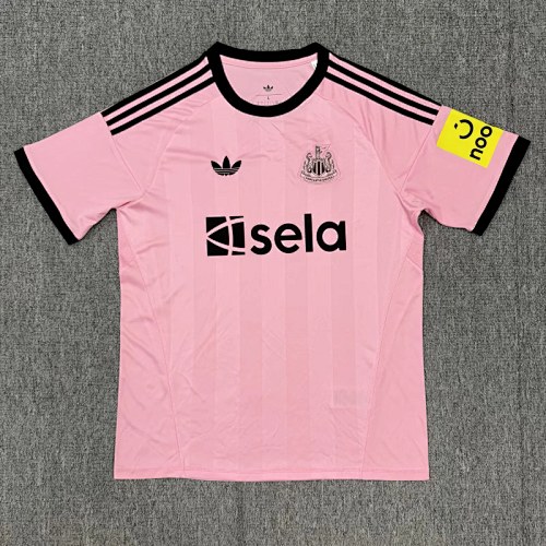 25-26 Newcastle United Pink Goalkeeper Jersey