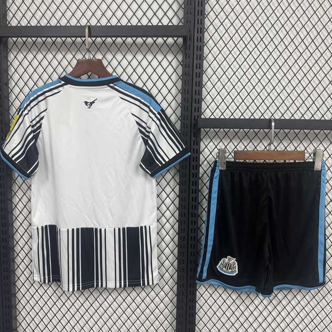 2026/27 Newcastle United Home Kids Kit Soccer Jersey Size 16-28