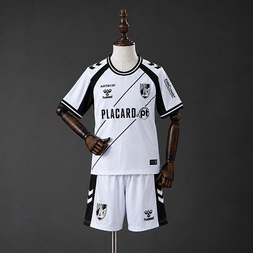 2026/27 Vitoria de Guimaraes Home Kids Kit Soccer Jersey 16-28