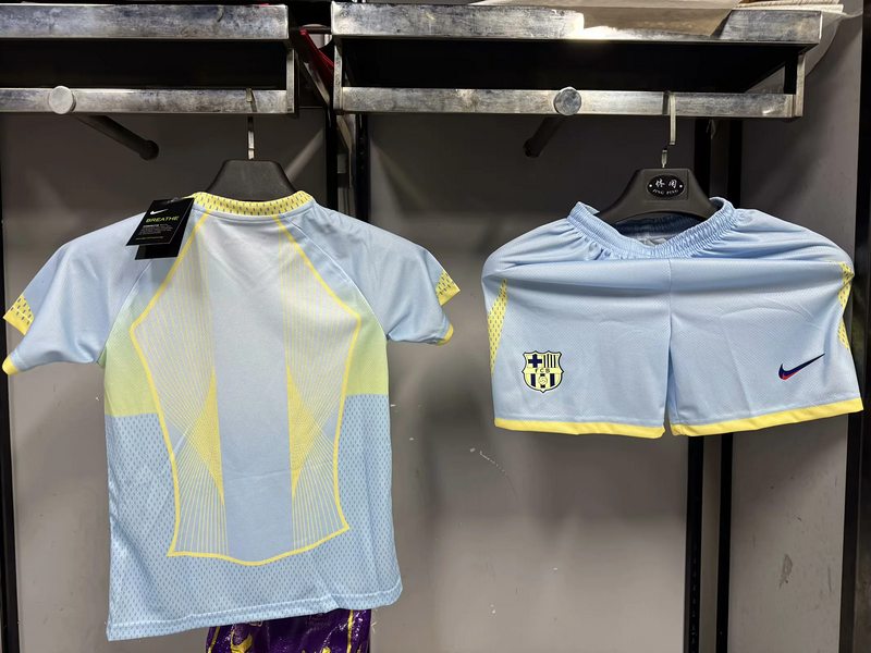25-26 BAR blue and yellow special kid kit