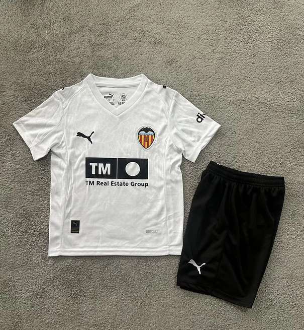 25-26 Valencia home kid kit