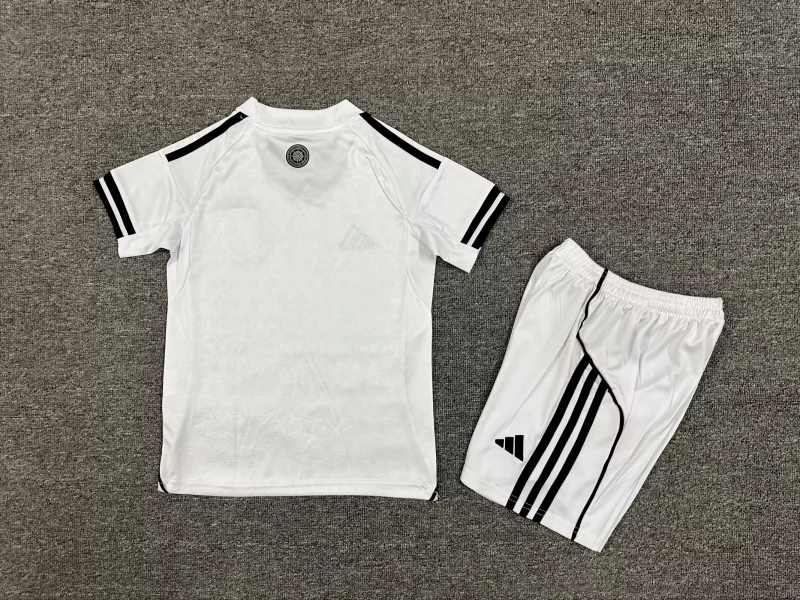 Fulham 2025/26 Home kids size 16-28
