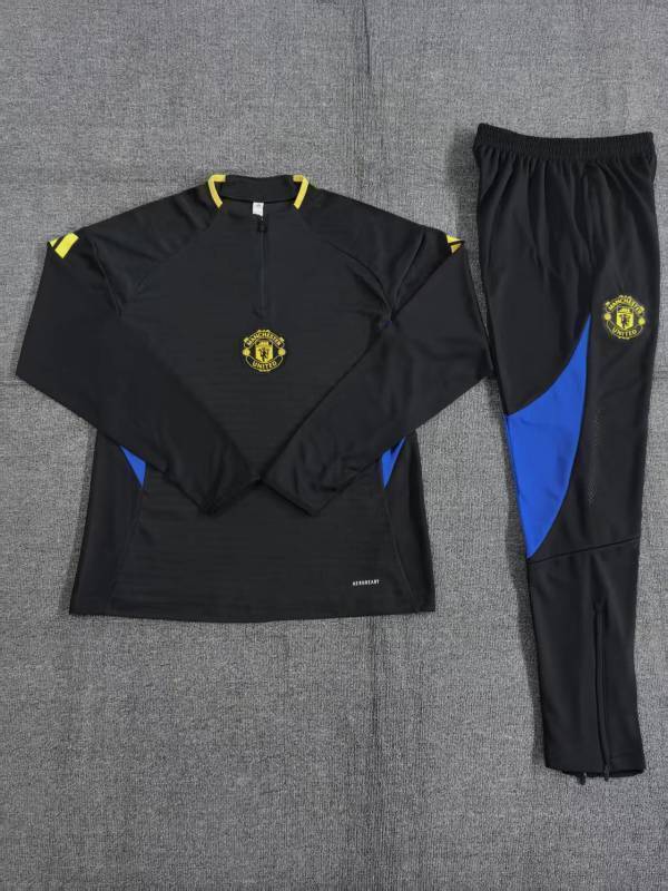 Manchester United 2025/26 Black Half zipper training clothes Kid Size