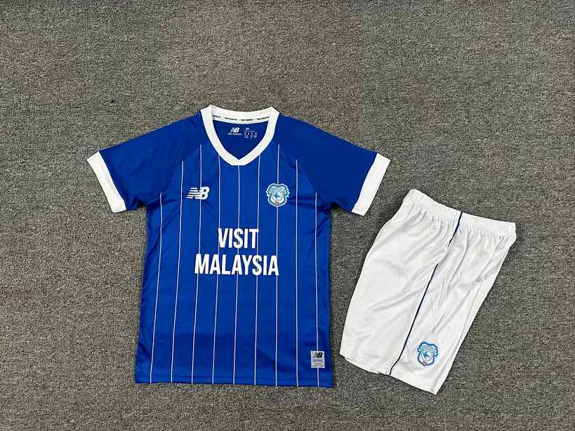 kids kit Cardiff City 2025/26 home soccer jersey size 16-28