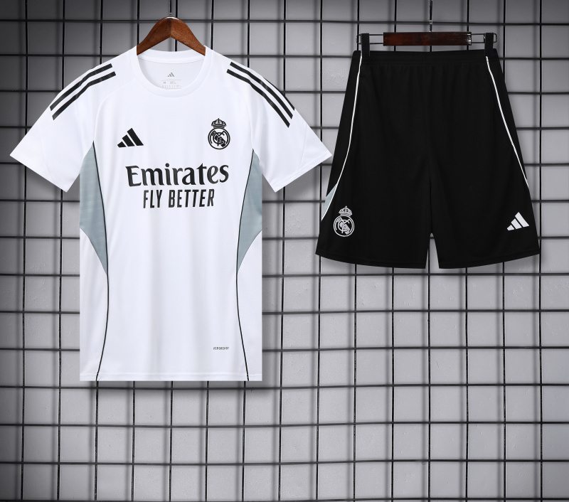 25-26 R MAD white training suit