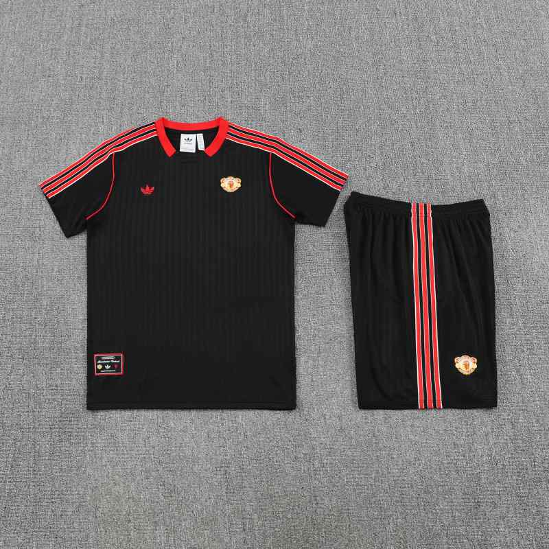 25-26 MNU Black Training Suit