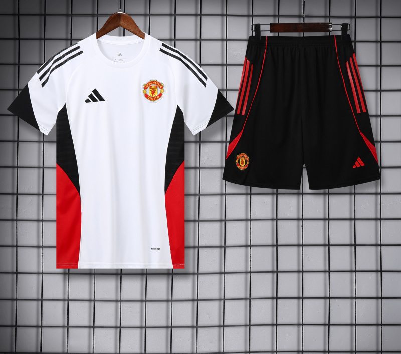 25-26 MNU white training suit