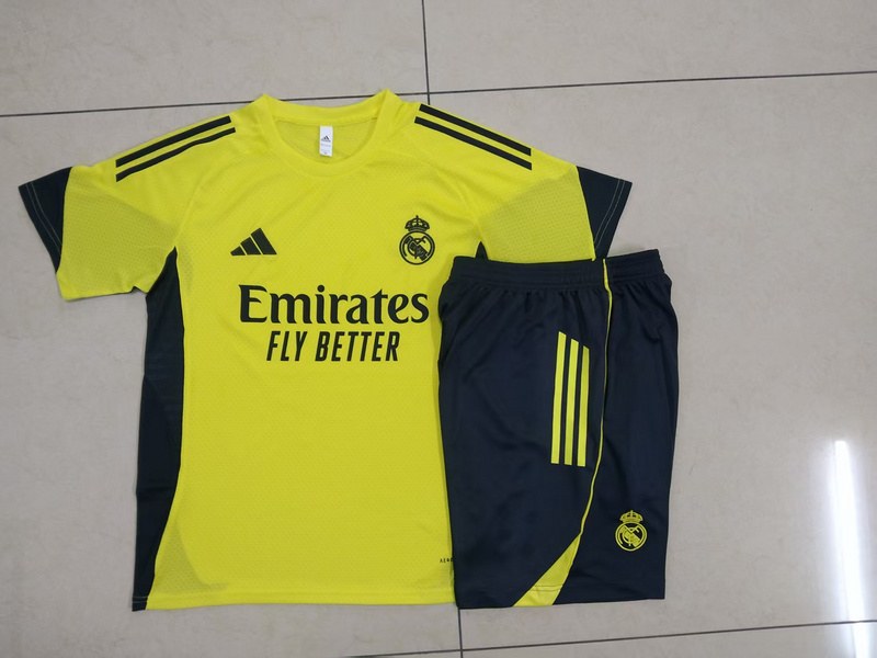 25-26 R MAD Yellow training suit