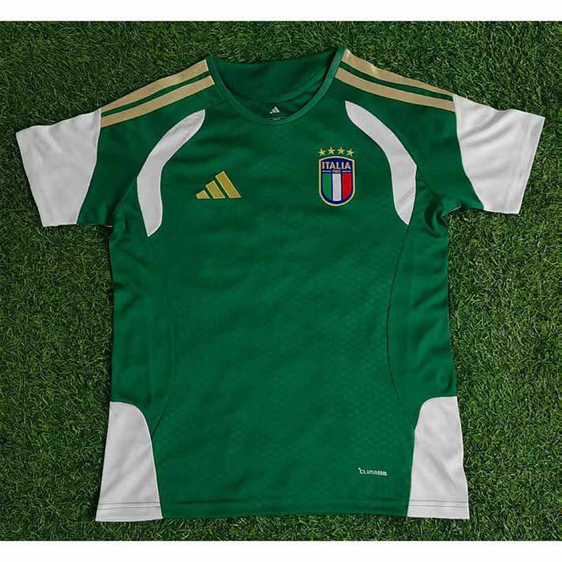 Italy 2025/26 Green Training soccer jersey