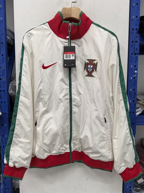 25-26 Portugal white windbreaker