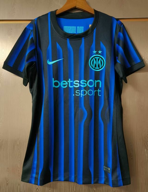 25-26 INT home woman jersey